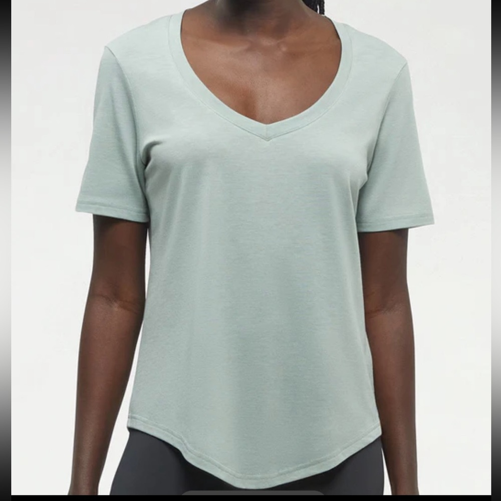 Tentree, NWT - Women’s Bracklet T-shirt - XS